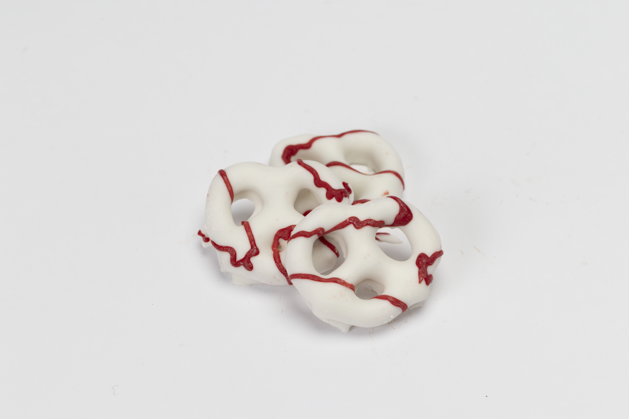 Yogurt Holiday Pretzel W/ Red